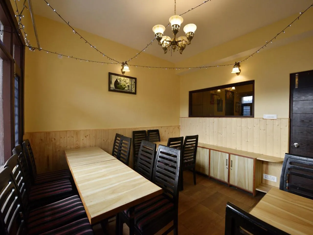 *** ベッド・アンド・ブレックファスト Oyo 10942 Home Inn シムラー インド