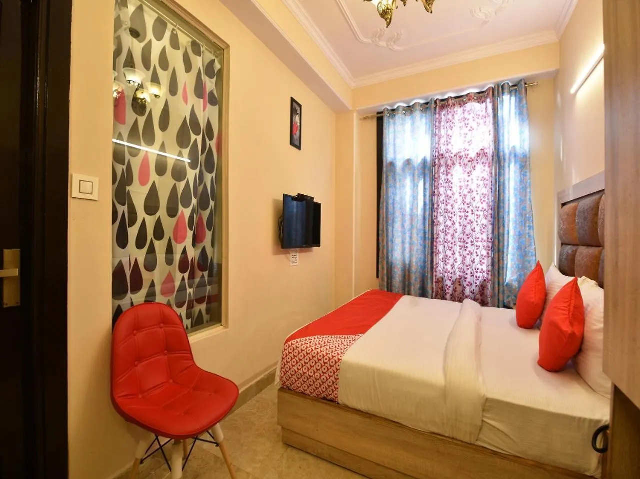 Oyo 10942 Home Inn Shimla Bed & Breakfast