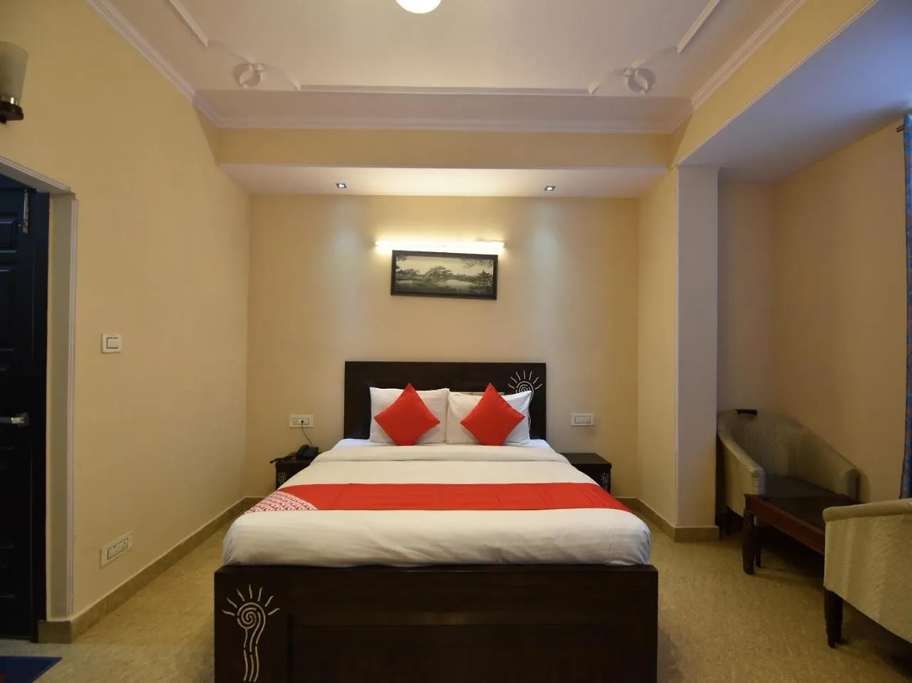 Oyo 10942 Home Inn Shimla 3*,