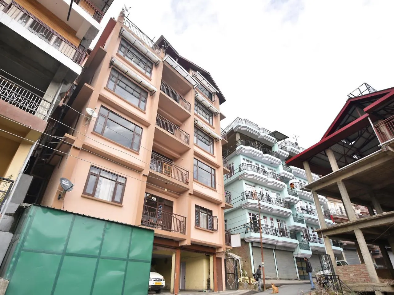 Oyo 10942 Home Inn Shimla Bed & Breakfast
