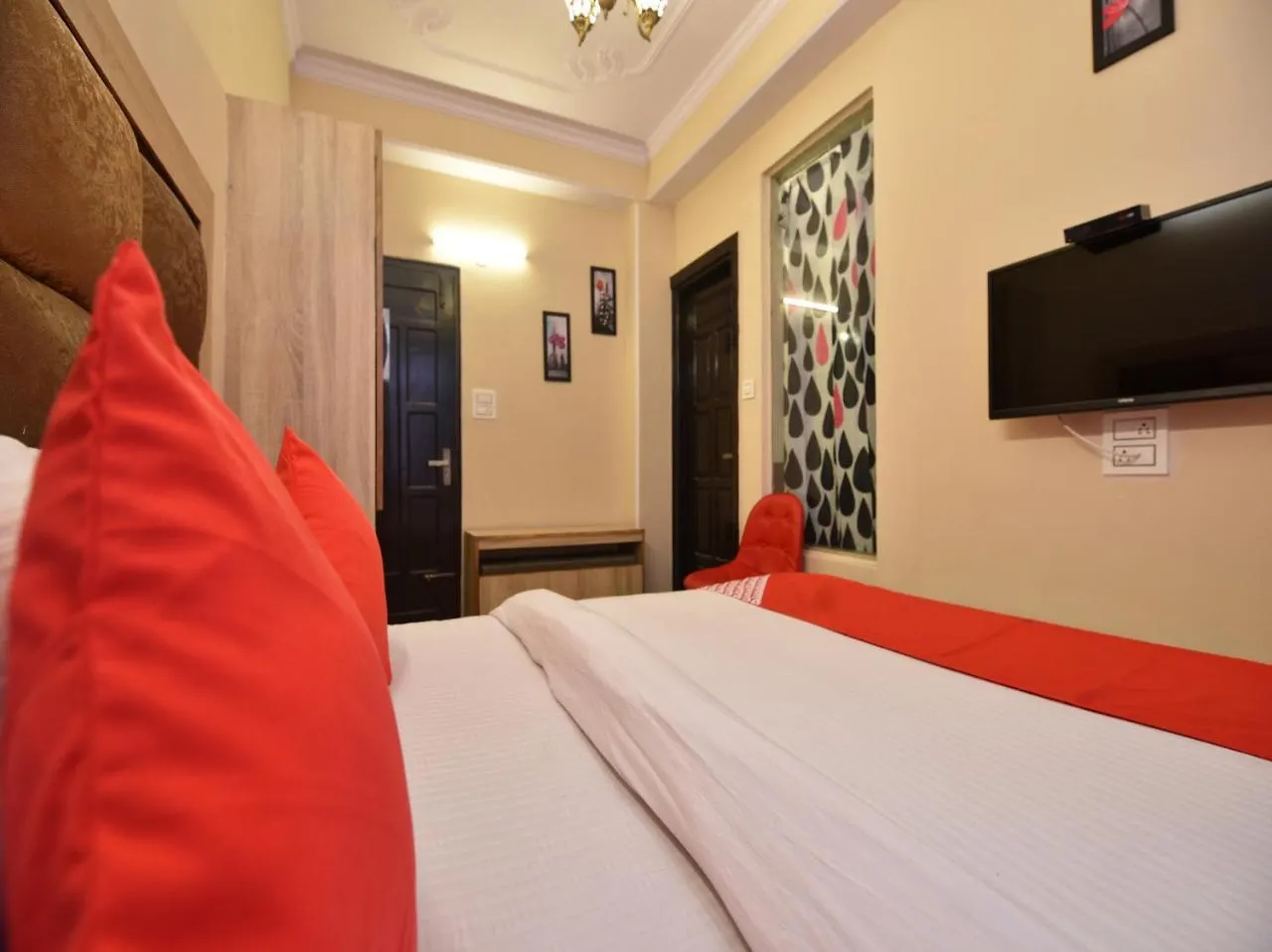 Oyo 10942 Home Inn Shimla India