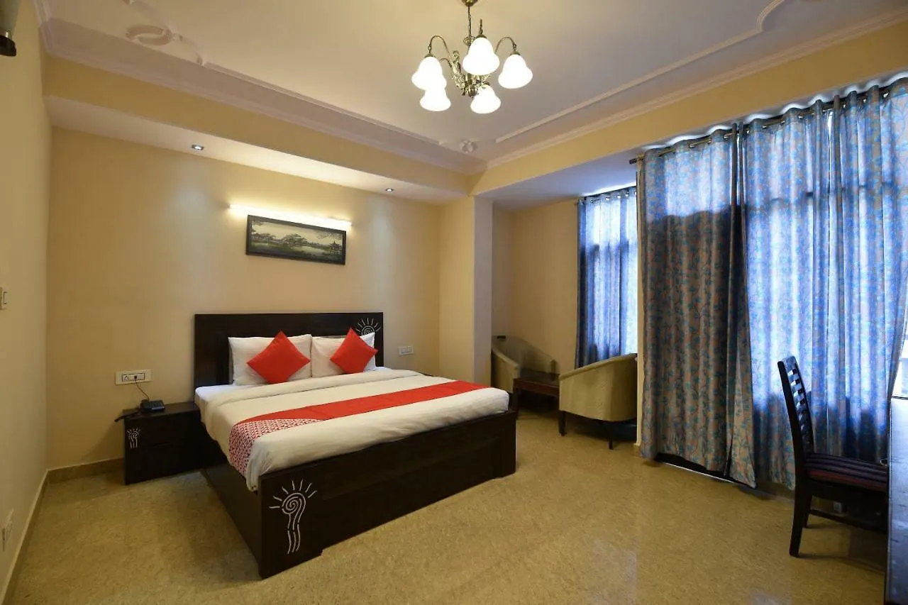 Oyo 10942 Home Inn contacts